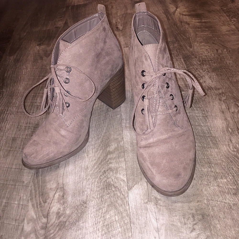 📦MOVING SALE📦 Ankle Boots